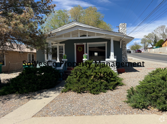 Building Photo - Single Family Two Bedroom Home