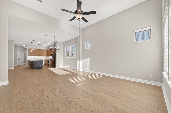 Photo - 11219 Peacock Flower St