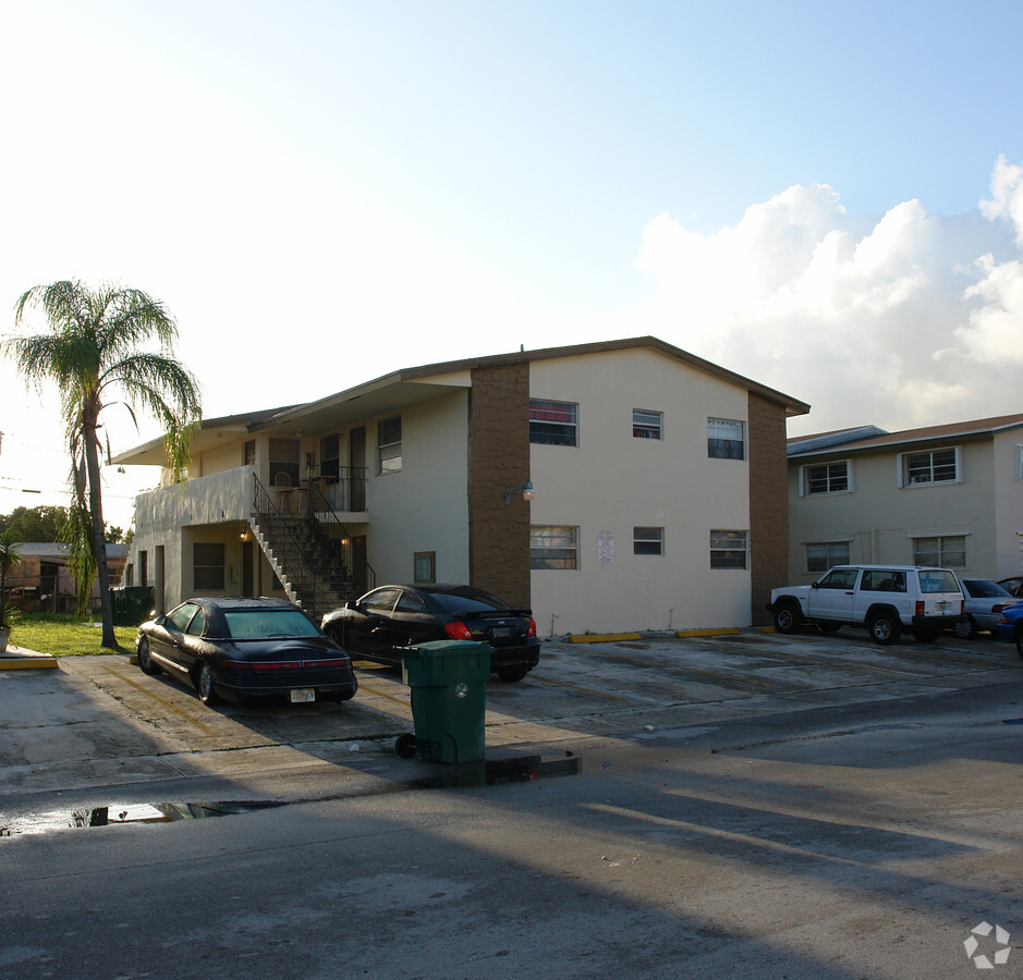 3730 SW 59 Ave - 3730 SW 59 Ave Apartments