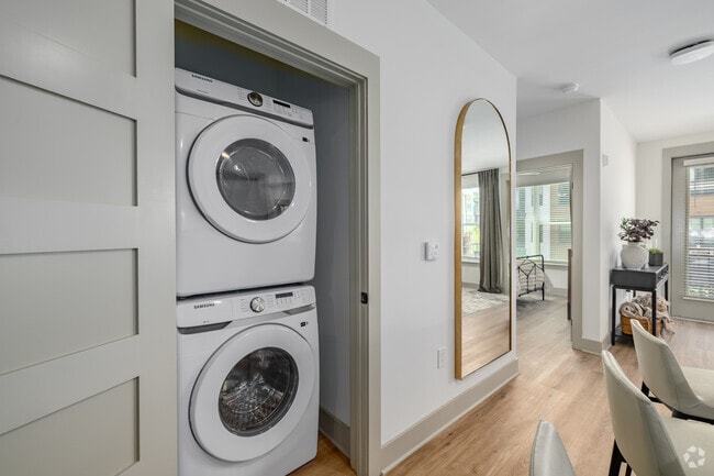B3A 2BR, 2BA - 1,096SF - In-Unit Laundry