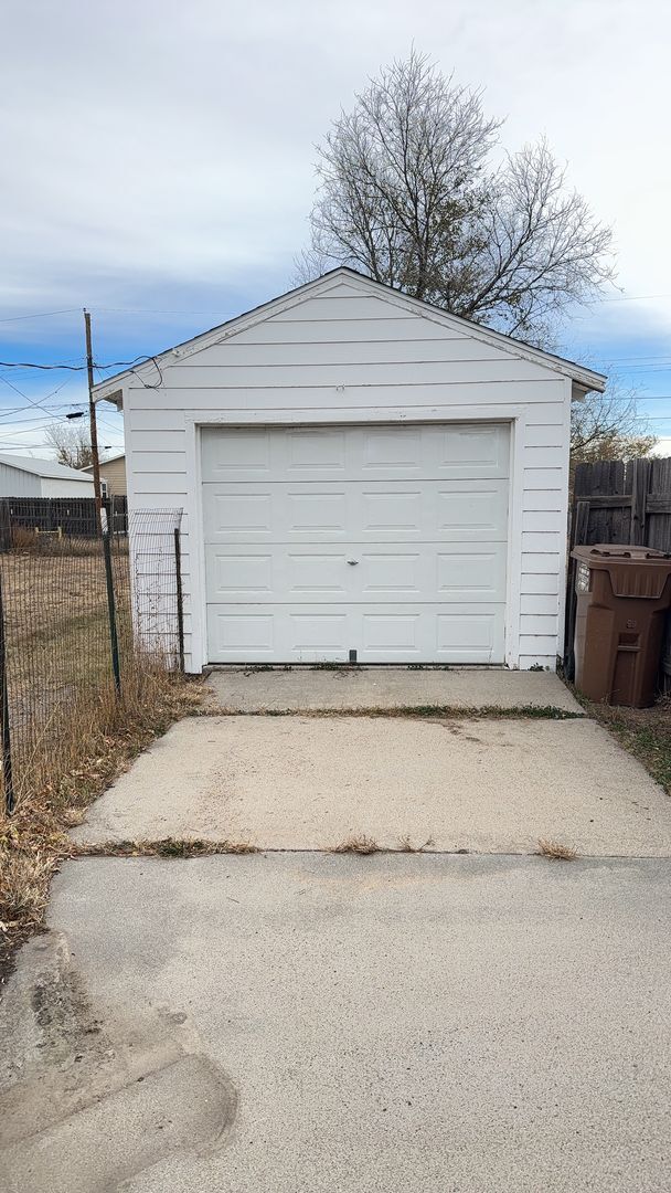 Photo - Two Bedroom, One bathroom, Pet Friendly Ho...