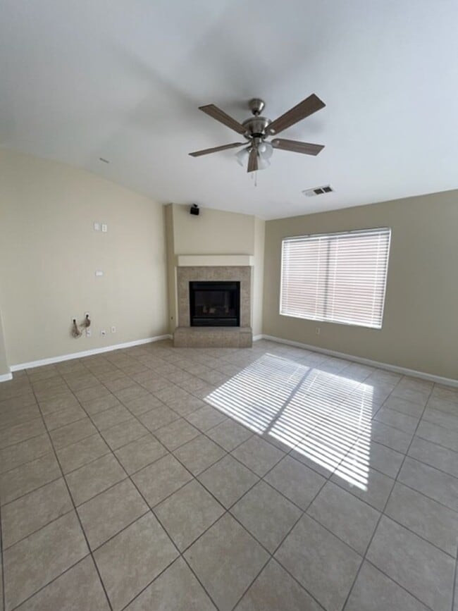 Photo - Southwest Bakersfield 4 Bedroom Home
