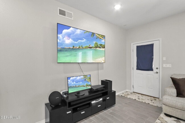 Photo - 15129 Imagine Dr