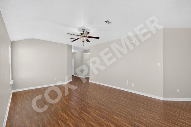 Photo - 2848 St Bernard Dr