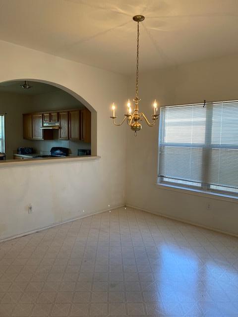 Photo - 810 N Creek Blvd