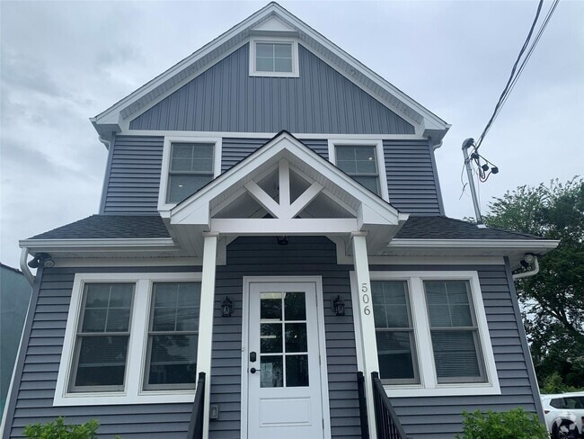 Building Photo - 506 Lakeview Ave Rental