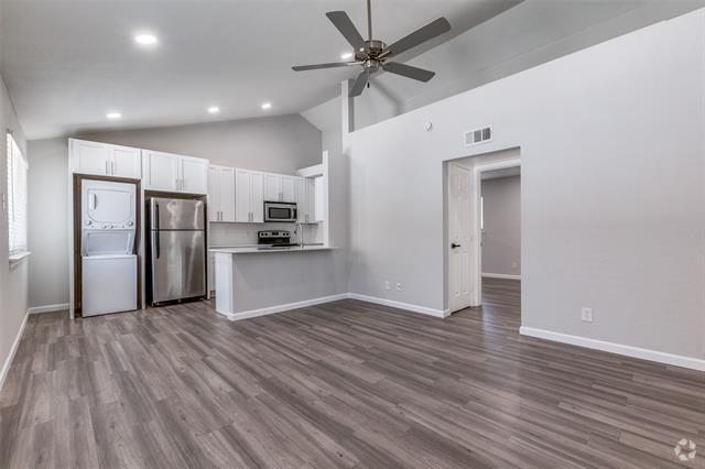 Building Photo - 5444 Gaston Ave Unit 205 Rental