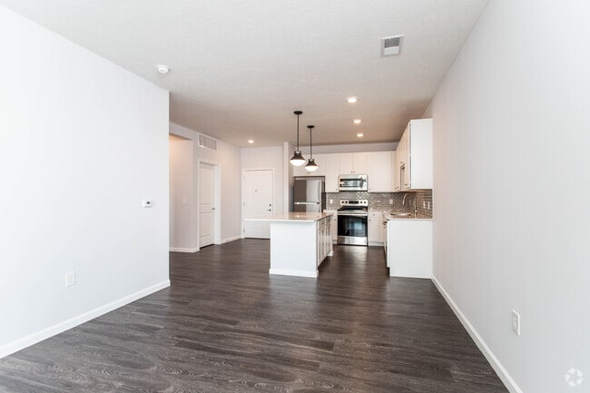 1BR, 1BA - 855 SF - D