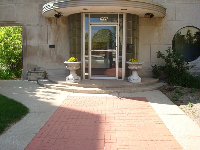 1609 N. Prospect Avenue