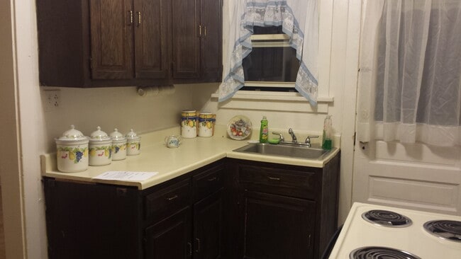 Photo - 2419 Saranac Ave