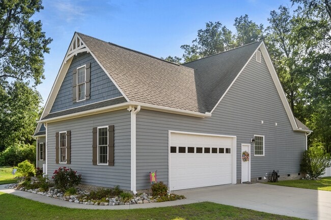 Photo - 201 Cypress Branch Way