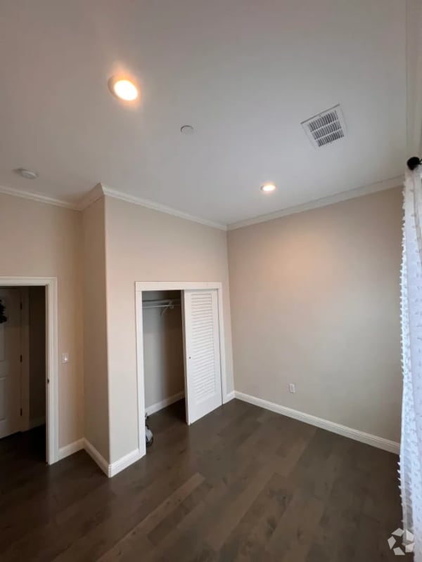 Building Photo - 54 Villa St Rental