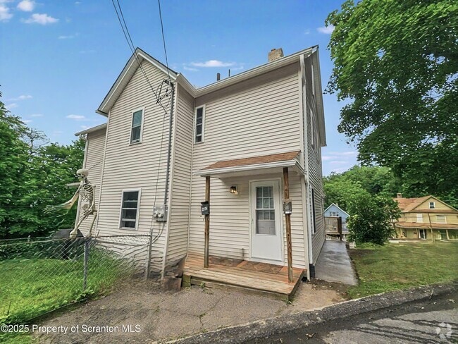 Building Photo - 2103 Hollister Ave Rental