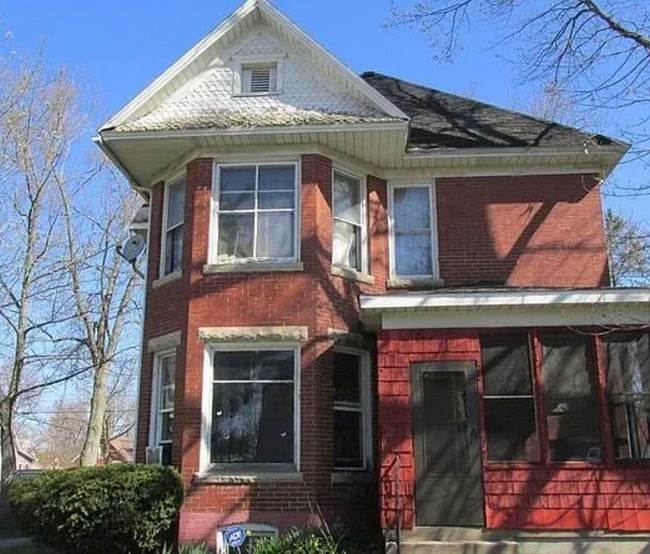 Building Photo - 3BR | 1BA | First-Floor Unit 1