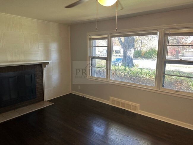 Photo - 10100 Blue Ridge Blvd