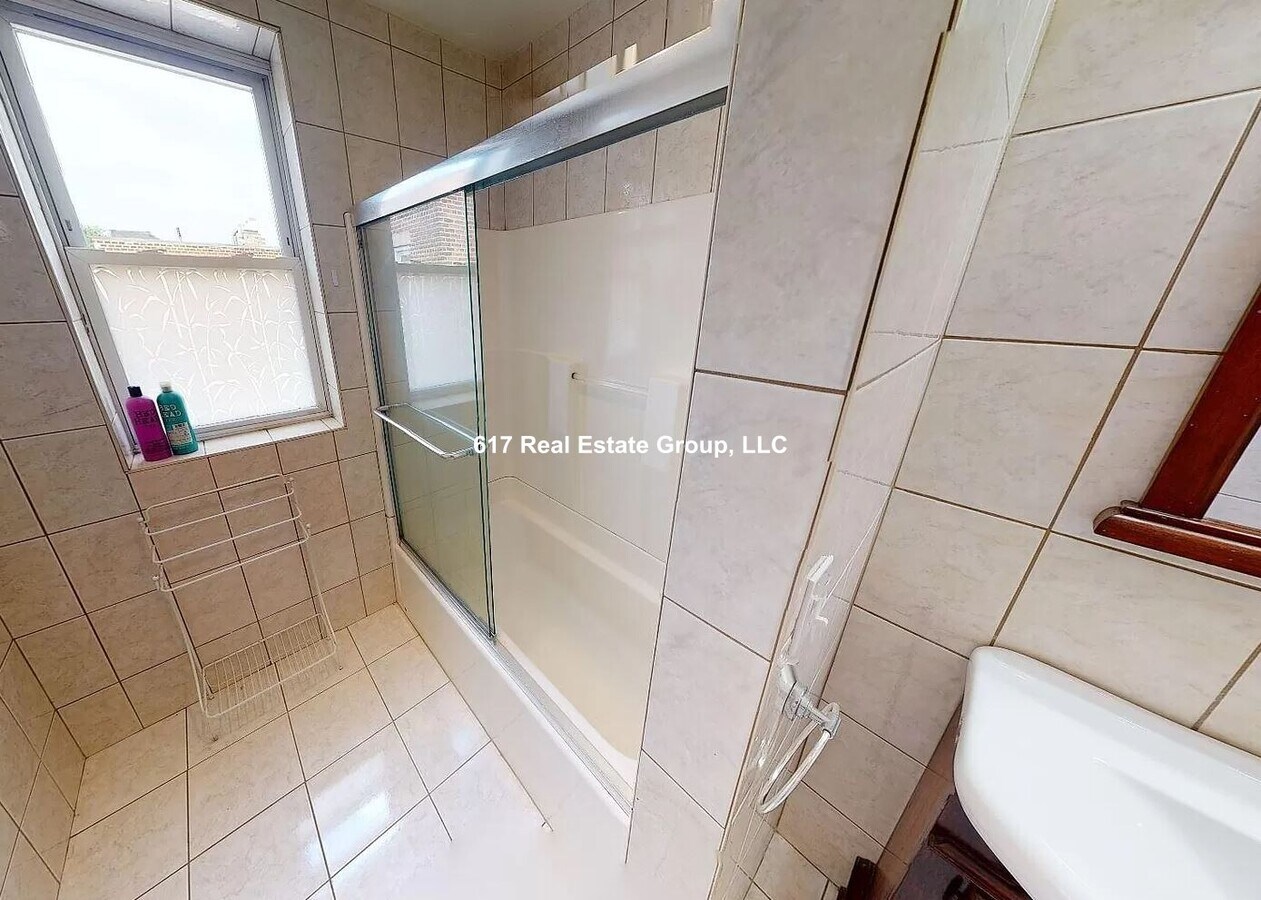 Photo - 73 Thatcher St Unidad 301