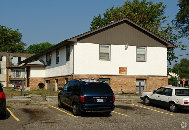 Photo - 2500 County Road I Apartments