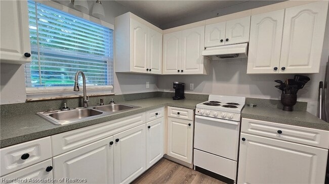 Photo - 685 Lake June Rd