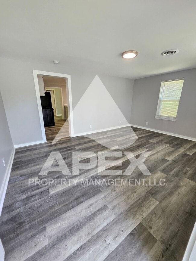 Photo - Renovated Craftsman Style 3 Bd 1.5- Ba Single Family Home in North Knox!