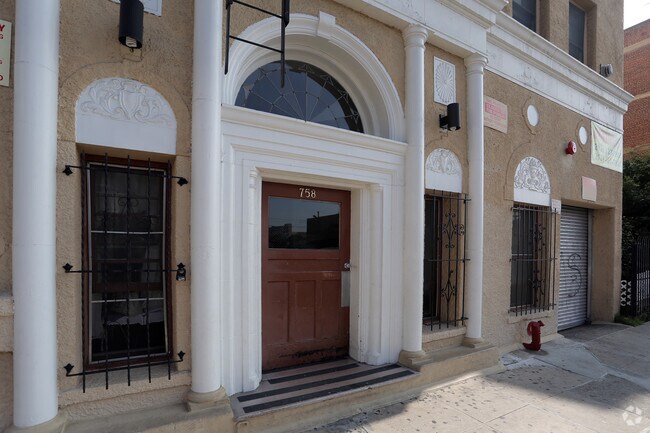 Photo - Guntharp Apts...Newly Remodeled Gorgeous A...