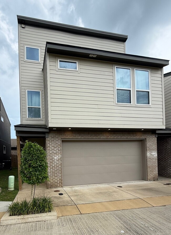 Building Photo - 507 Highland Park Ln