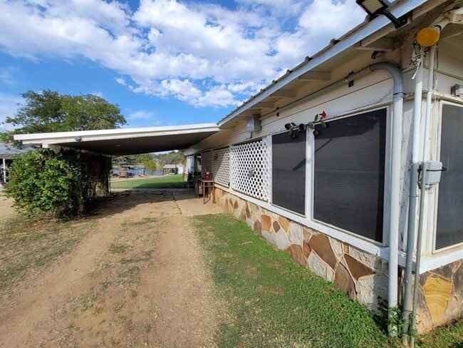 Photo - 161 Alexander Dr