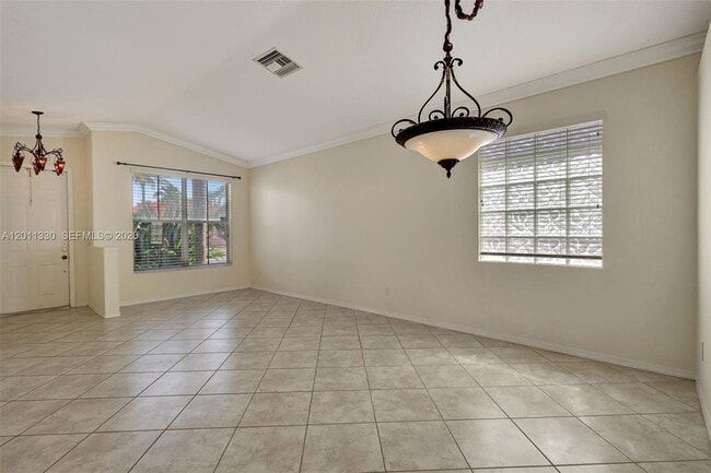 Photo - 8481 Siciliano St