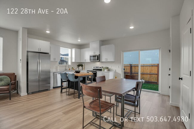 Photo - 122 SE 28th Ave