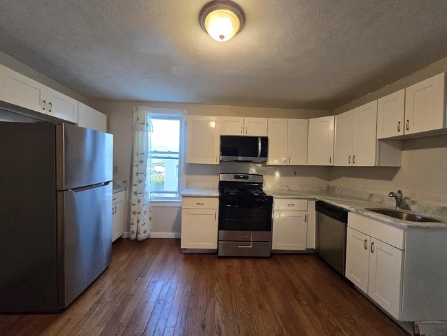 Building Photo - 116 Marlborough St Unit 3