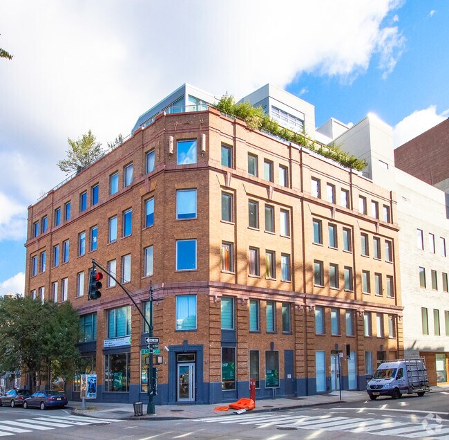 Photo - 120-126 Eleventh Ave