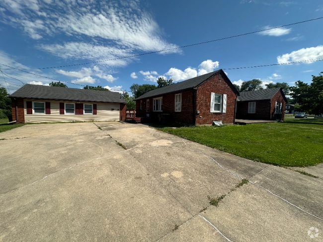 Building Photo - 5388 Chapmans Rd Rental