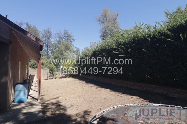 Photo - 320 3rd St