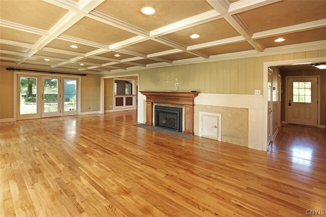 Photo - 2890 W Lake Rd