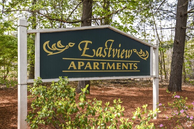 Building Photo - Eastview Apartments