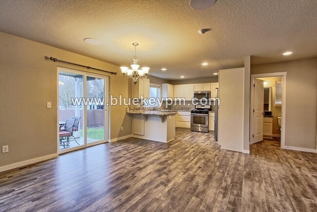 Photo - 11809 NE 102nd St