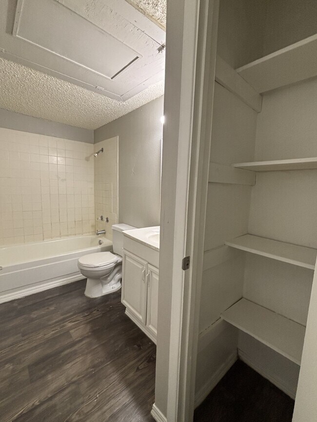 Photo - Edinburg Place Apartments