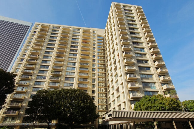Photo - 2160 Century Park E Unidad 2112