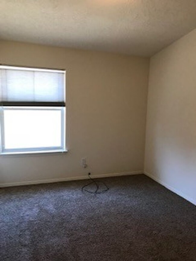 Lovely 3 bedroom near Kirtland AFB ready now! - Lovely 3 bedroom near Kirtland AFB ready now! Casa