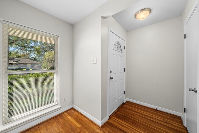 Photo - 9614 Long Branch Ln