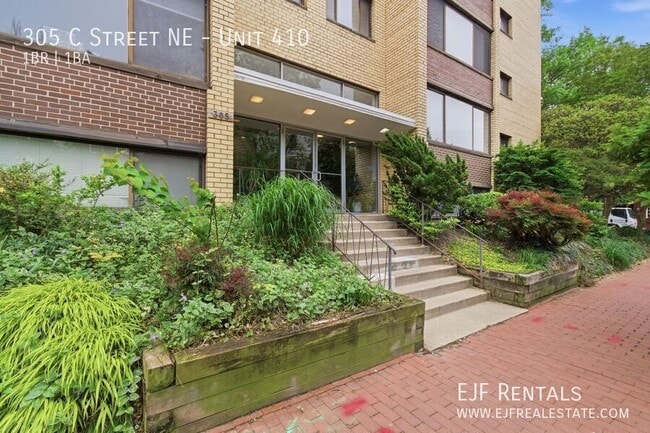 Photo - 305 C St NE Unit 410