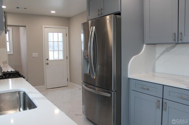 Photo - 147 Clinton St