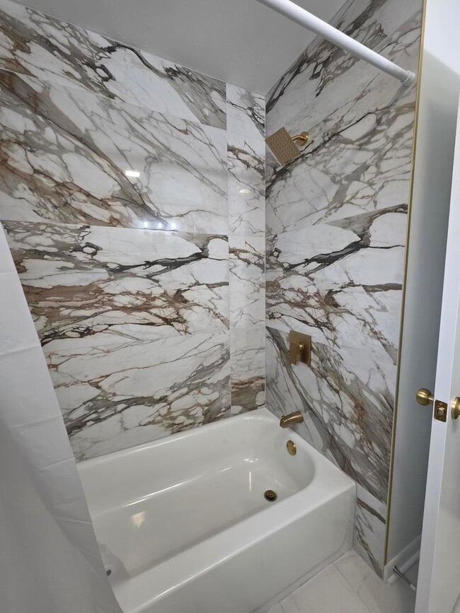 Photo - 14716 Dorchester Ave