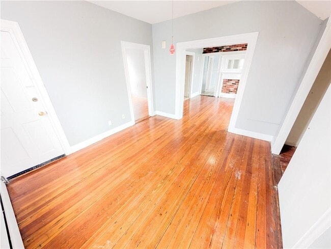 Photo - 53 Bancroft St