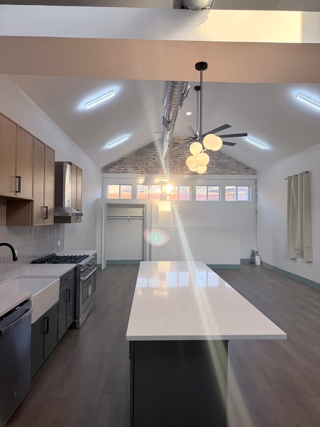 Photo - 1806 S Jefferson St