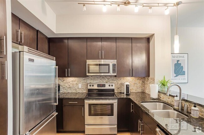 Building Photo - 1320 Robert Browning St Unit 206 Rental