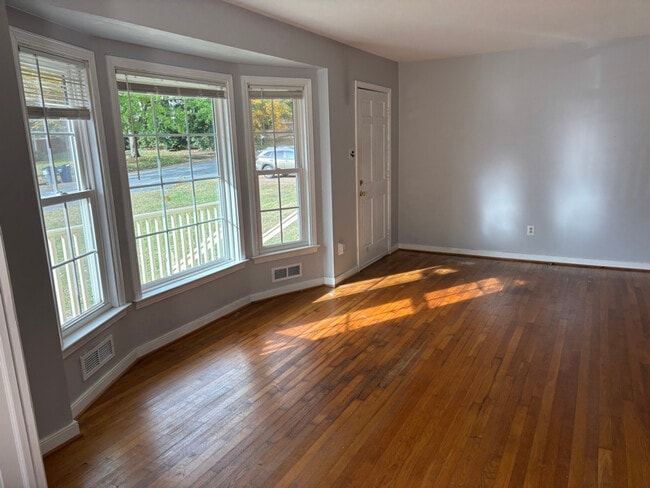 Photo - 11510 Crofton Ln