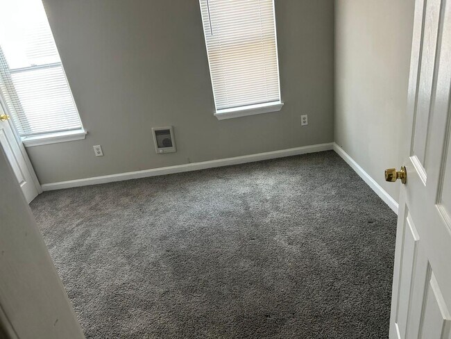 Photo - 1038 W Orleans St