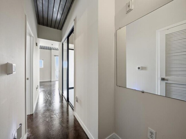620 Glen Iris Dr NE Unit 508