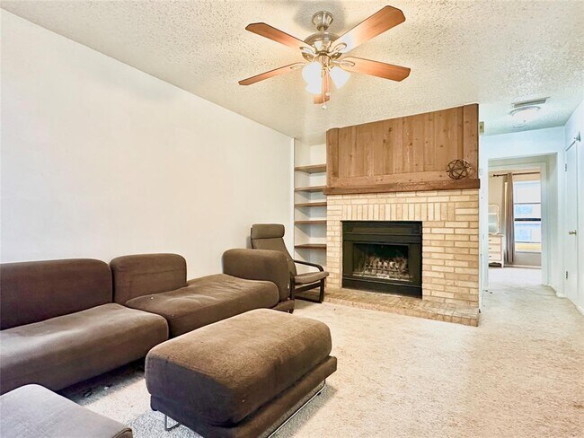 Photo - 908 Poplar St Unit 308