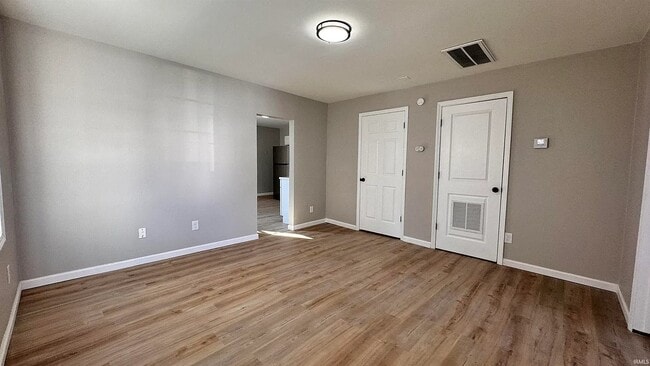 217 E Oregon St